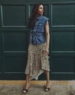 Veronica Beard Vistola Jean Jacket -Veronica Beard PDP 0J3A7612 b2953b36 b904 4af3 b4cb 5e123a62dcec